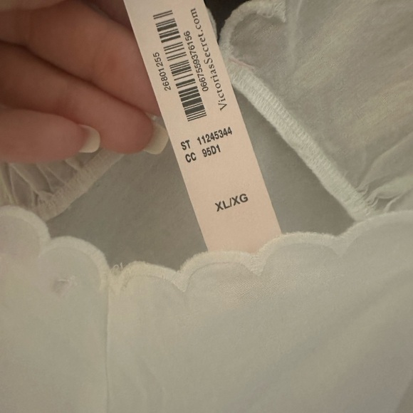 NWT Victoria’s Secret White 100% Cotton Eyelet Nightgown XL - Picture 4 of 4